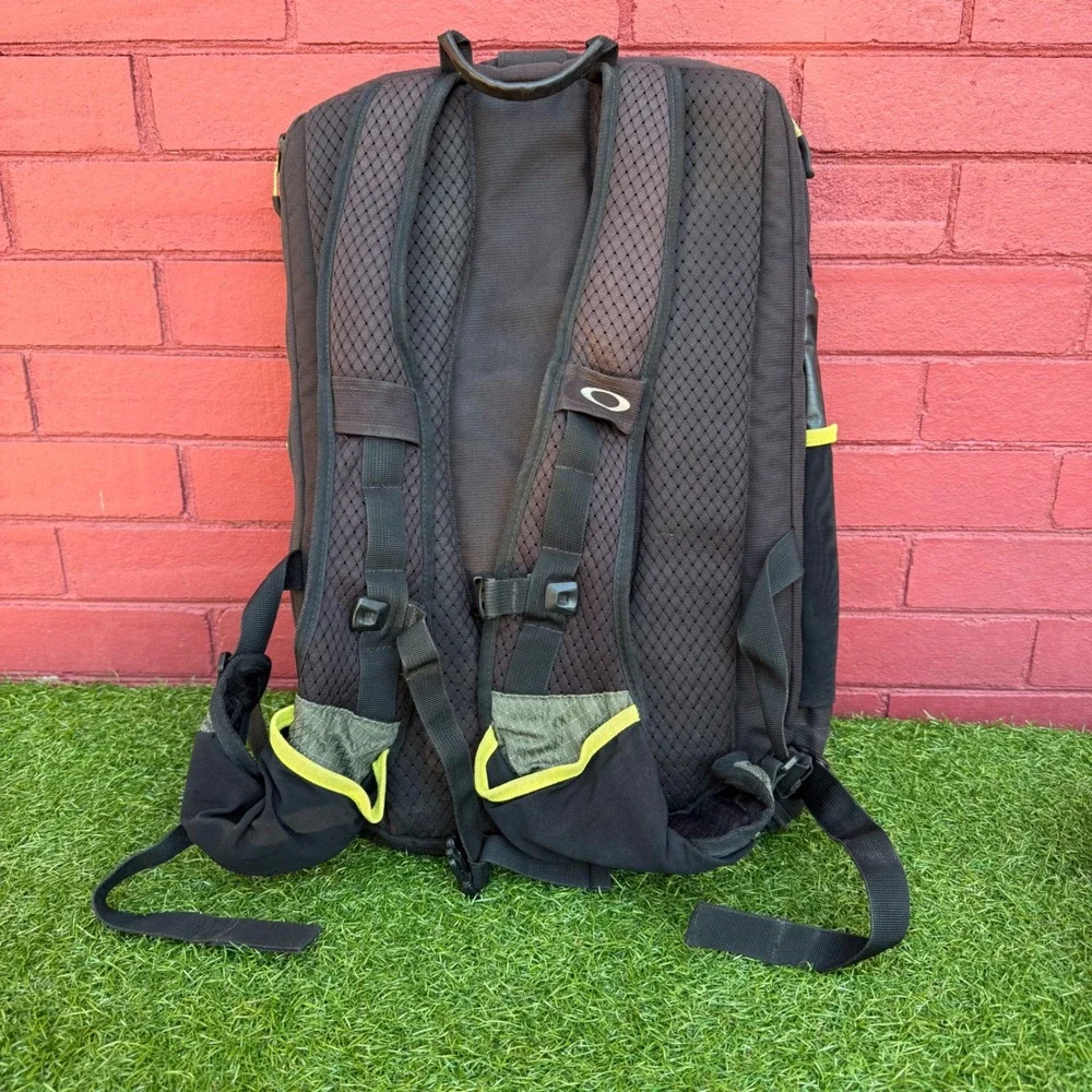 Oakley‎ Link Pack Backpack Bag Black Yellow Olive Green Hiking Camping Travel